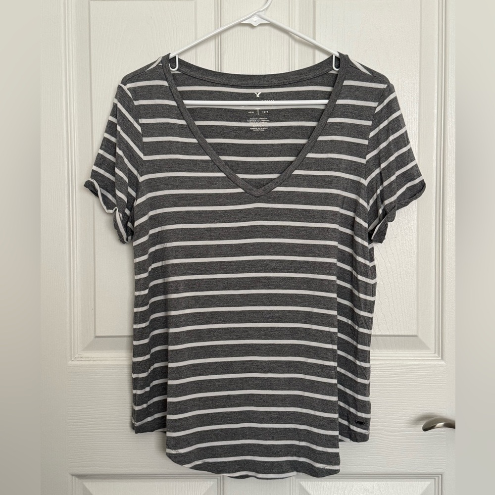 ⭐️ American Eagle Soft & Sexy T-shirt